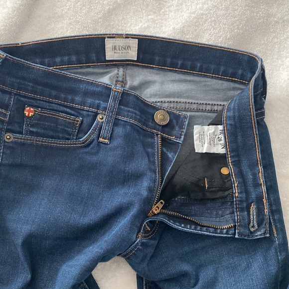 Hudson - Picture 3 of 3